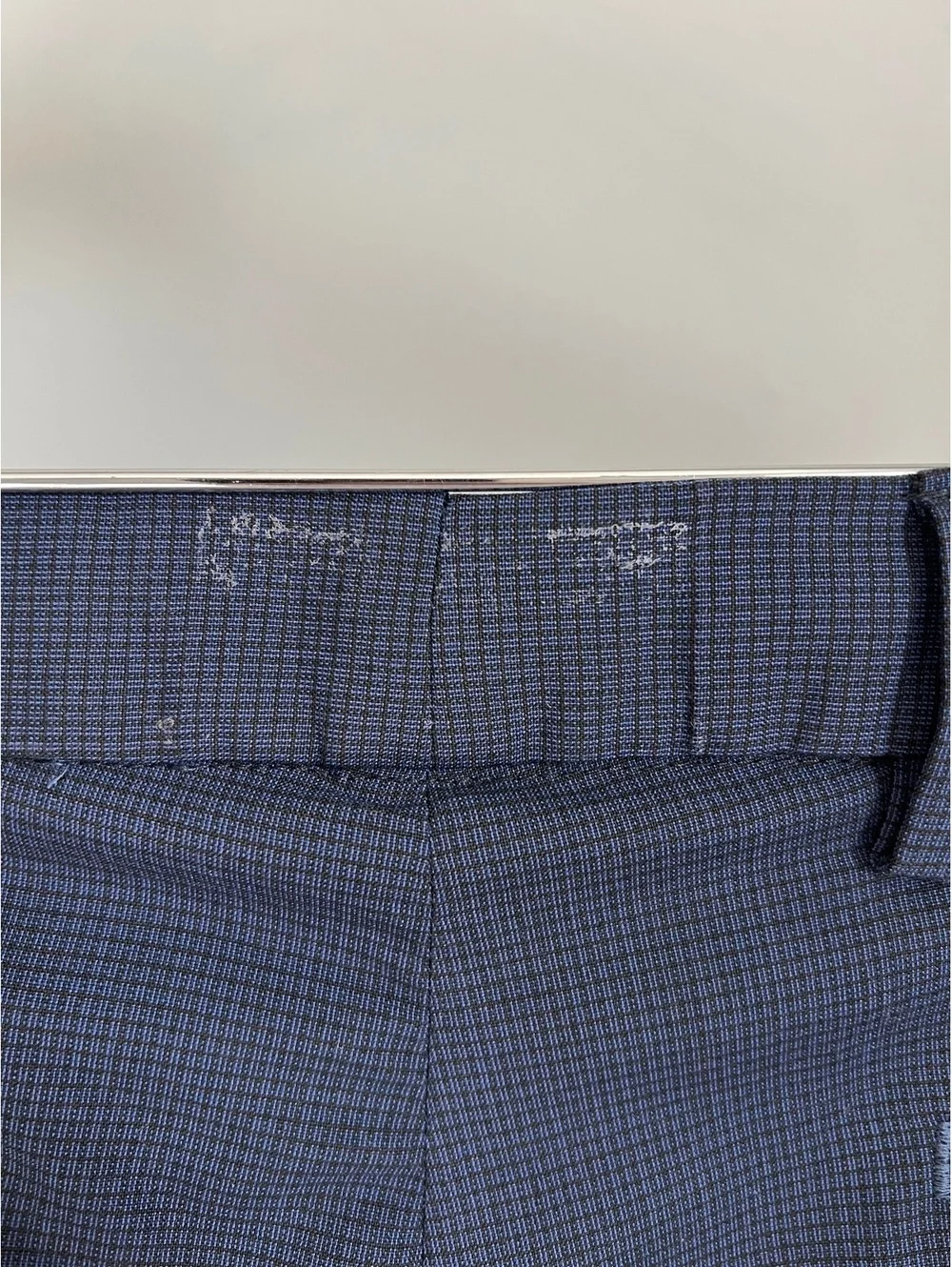 Banana Republic Men’s Slim Fit Dress Pants 34x30 Navy Blue Micro Check